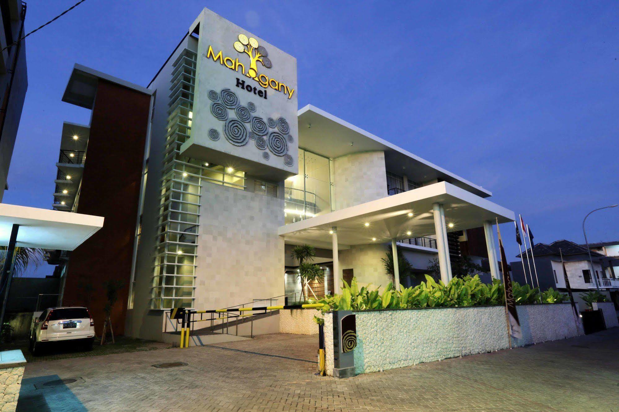 Mahogany Hotel Nusa Dua  Exteriör bild
