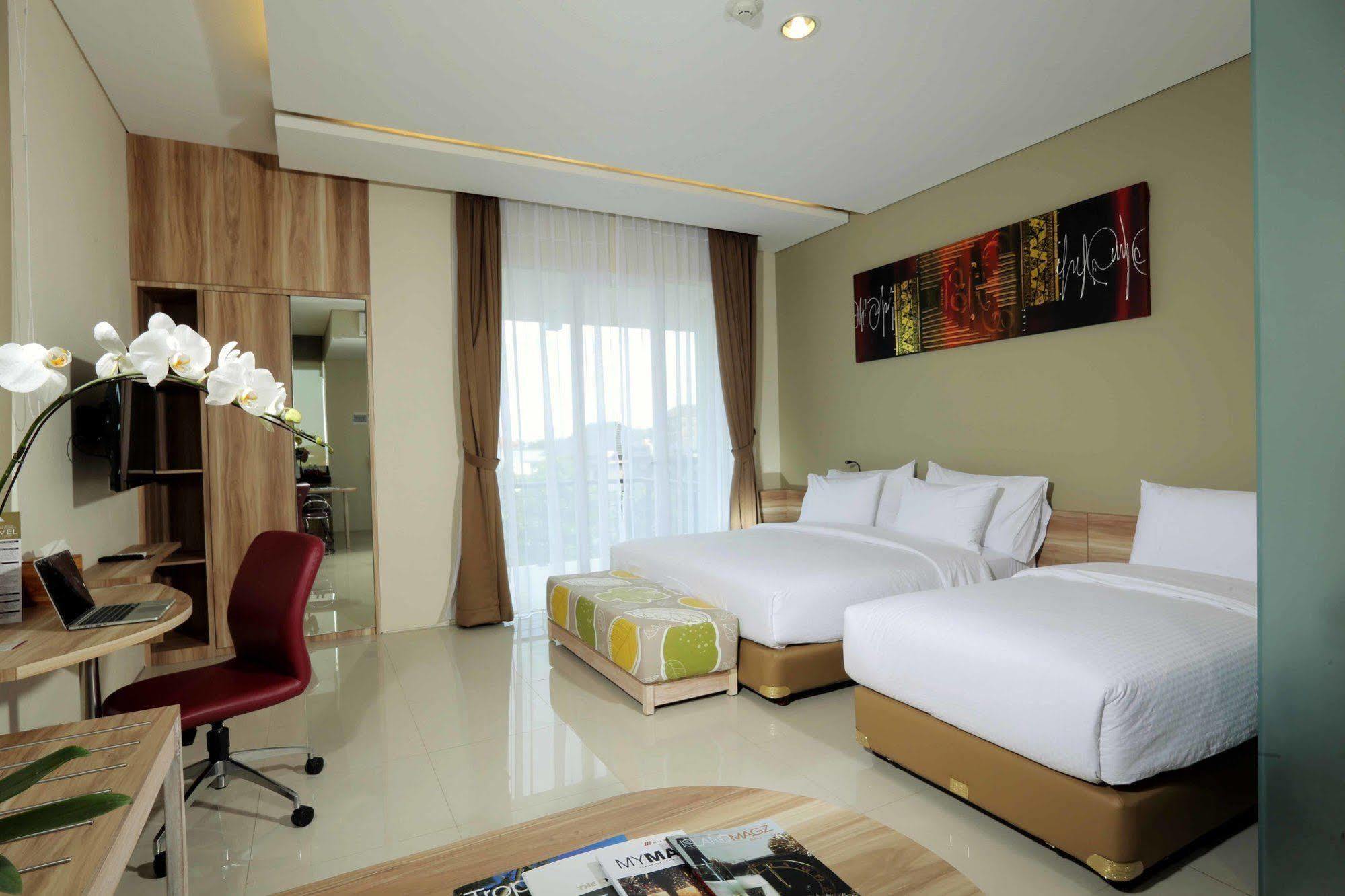 Mahogany Hotel Nusa Dua  Exteriör bild